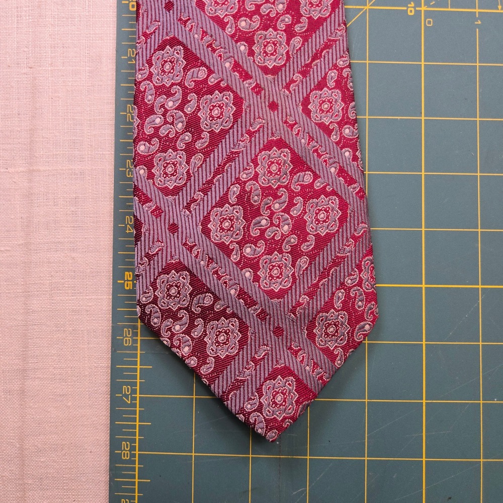 VTG Mark Of California Necktie Mens Red Paisley WIDE 4in 54in 1970s USA GUC